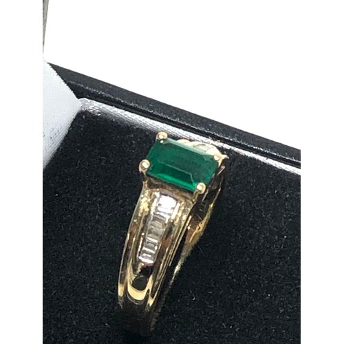 299 - 9ct gold synthetic emerald & diamond  ring (3.2g)