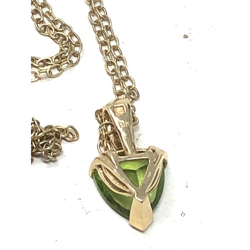 304 - 9ct gold peridot & diamond drop pendant necklace (2.4g)