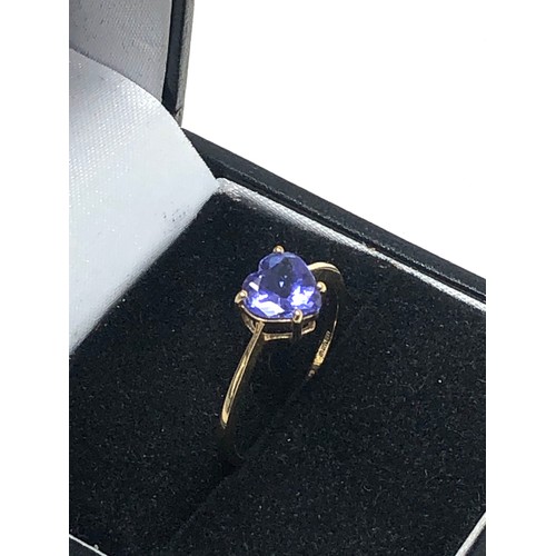 292 - 9ct gold tanzanite heart dress ring (1.4g)