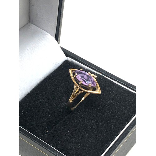 309 - 9ct gold amethyst ring (1.2g)