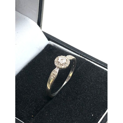 313 - 9ct white gold diamond ring (1.5g)