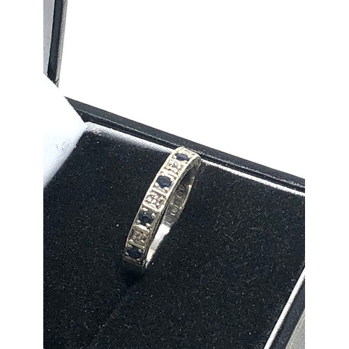 321 - 9ct white gold sapphire & diamond  ring (2.3g)