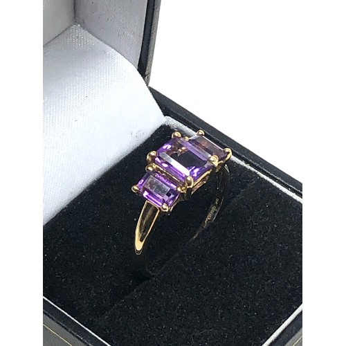 206 - 9ct gold amethyst ring (2.8g)