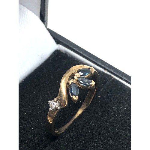 132 - 9ct gold diamond & sapphire ring (2g)