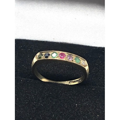 135 - 9ct gold ring with diamond, emerald, amethyst, ruby, sapphire & tourmaline (2g)