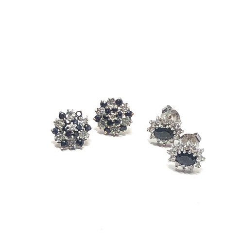 369 - 2 x 9ct gold sapphire cluster stud earrings inc. diamond & clear gemstone (3.8g)