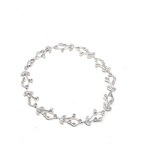 168 - 9ct white gold diamond bracelet (6.7g)