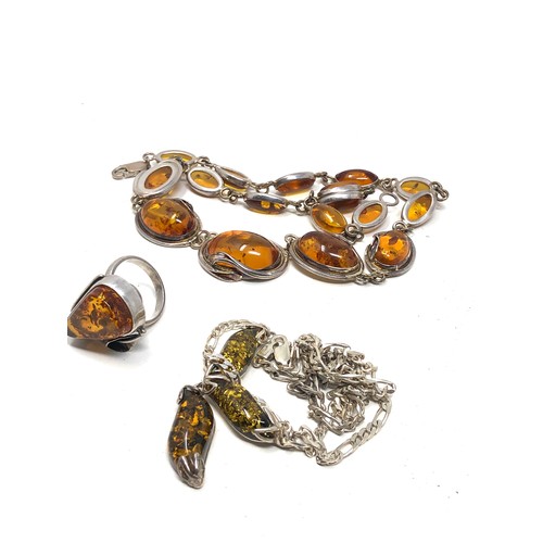 394 - 3 X Sterling Silver Amber Foliate Jewellery Including Green Amber (60g)