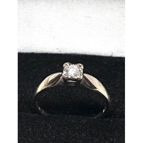 85 - 9ct white gold diamond ring weight 2.1g