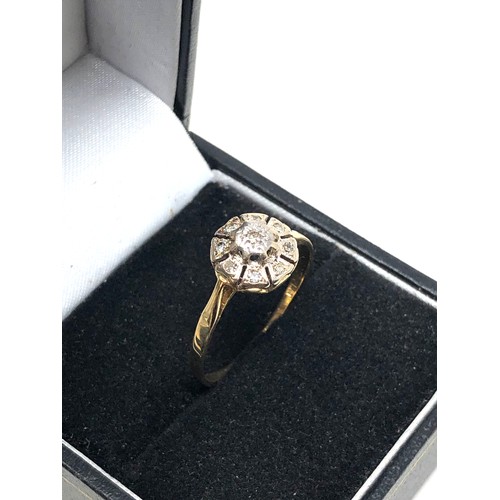 104 - 18ct gold diamond ring weight 2.8g