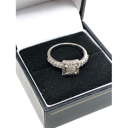 100 - 9ct white gold diamond ring weight 2.8g est 0.50ct diamonds