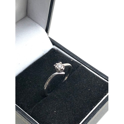 94 - 9ct white gold diamond ring weight 2g