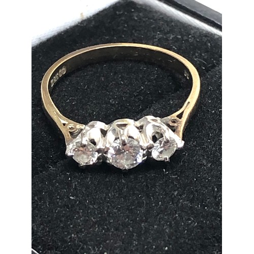 90 - 9ct gold diamond ring weight 1.7g