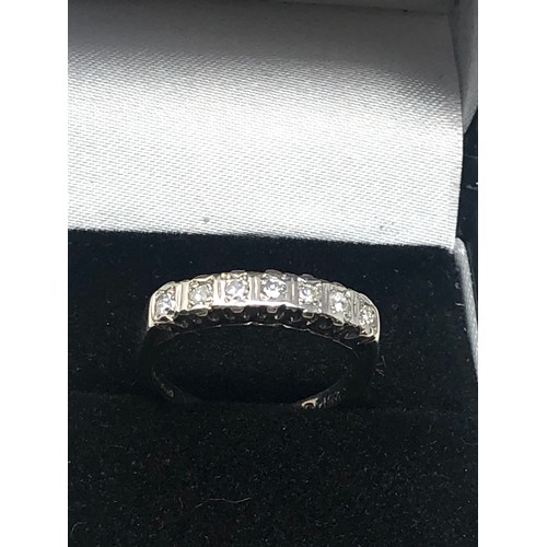 113 - 9ct white gold diamond ring weight 2.6g 0.25ct diamonds