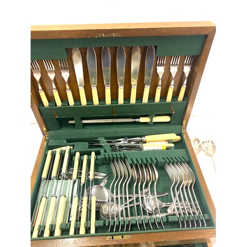 133 - Cased canteen cutlery set