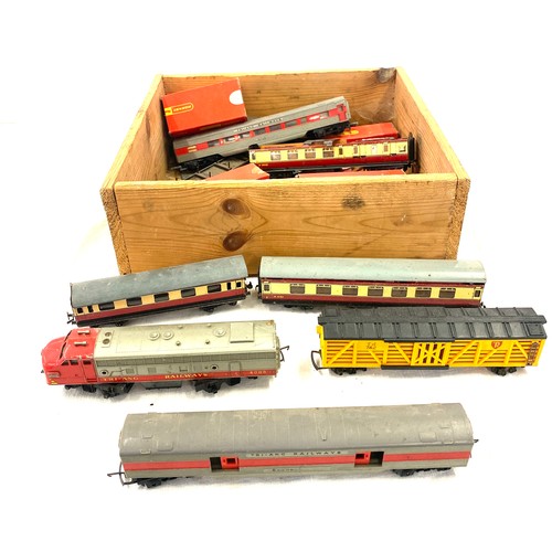 294 - Selection of train and carriages to include Hornby railways etc