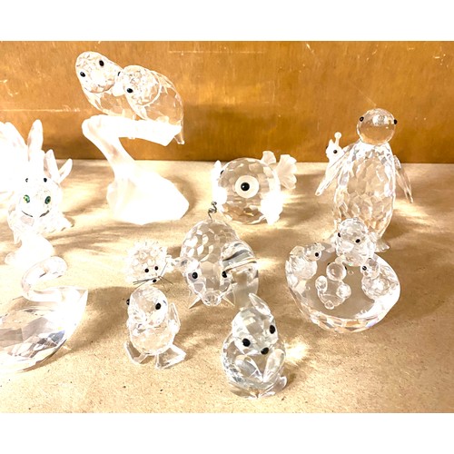 123 - Selection of glass animal figurines includes Swarovski etc