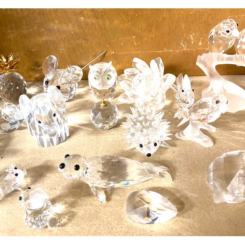 123 - Selection of glass animal figurines includes Swarovski etc