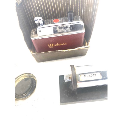 555 - Selection of miscellaneous includes Desk calendar, Opera glasses and a boxed Barclay table lighter