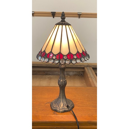 7 - Vintage tiffany style glass shade desk lamp, working order