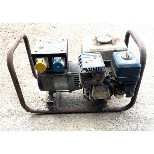 276 - Honda 5.5 (HP) GX160 240v and 110v petrol generator, untested