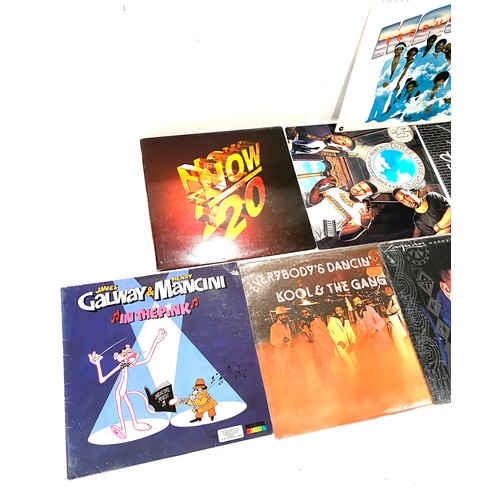 85 - Selection of 26 assorted records includes Whitney Huston box set, Kool & The gang, Tears for years ,... 