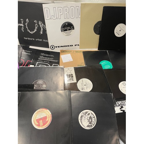 124 - Selection of 12inch DJ/Promo singles includes, hard core Urban, MCA, P.M etc approx 25 records in to... 