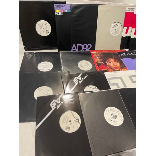 124 - Selection of 12inch DJ/Promo singles includes, hard core Urban, MCA, P.M etc approx 25 records in to... 