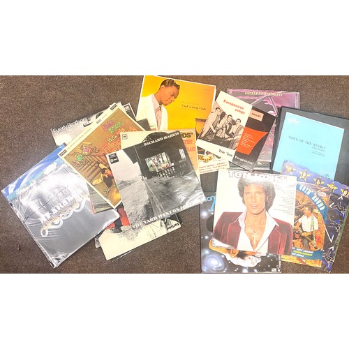 147 - Large selection of LP's / records to include James Brown, Nat King Cole, Everly Brothers, Tom Jones