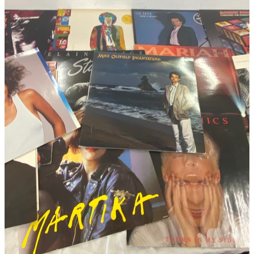 172 - Selection of assorted vinyl records to include Rod Stewart, Leo Sayer, Barron Knights- Twisting the ... 