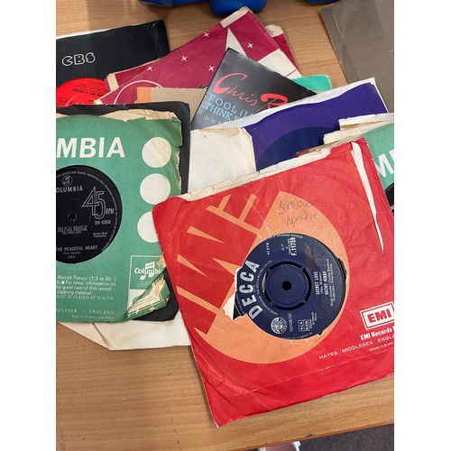 163 - Large selection of 45s to include Blue Savannah, Orchard Road, Teddy Bears picnic etc