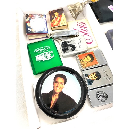 386 - Selection of Elvis Presley memorabilia includes Lighters, Spoon etc