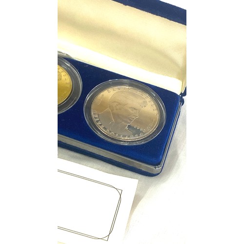 392 - 1993 Marshall Island Elvis Presley Coin set Boxed COA to include $50, $10, $5 coins ($50 coin is pur... 