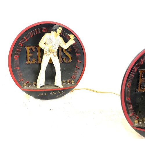 415 - Three Enterprises, Inc - Elvis Presley 3 D Light up plates to include Elvis in the spotlight ' On st... 