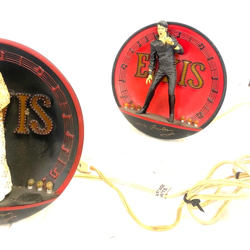 415 - Three Enterprises, Inc - Elvis Presley 3 D Light up plates to include Elvis in the spotlight ' On st... 