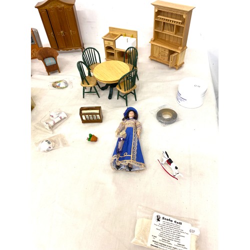 333 - Large selection vintage and later dolls house furniture