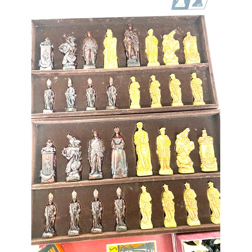 337 - Chess pieces and draughts set