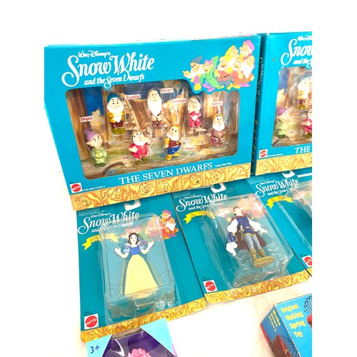 327 - Selection of new and sealed Walt Disney Snow white toys, 2 Sindy dolls, Skater and Fiji, fighting gr... 