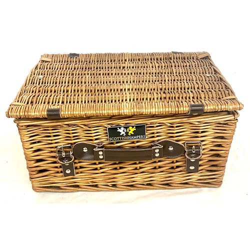 353 - Vintage wicker basket, Scottish hamper wicker basket