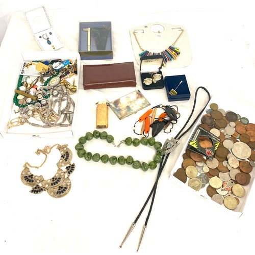 452 - Selection of vintage and later costume jewellery and coins to include various £2 coins, 50p's etc