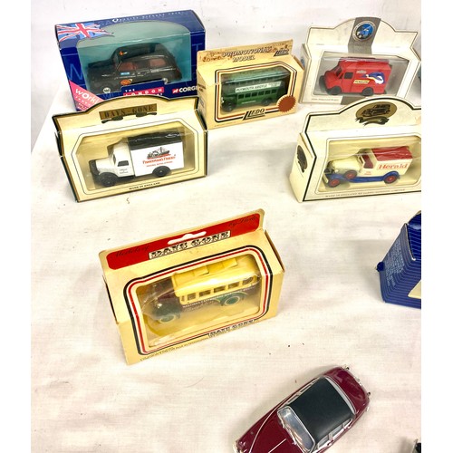 83 - Boxed Vanguard Bedford S Type van, New ray Mercedes Benz 350SL (1971), London Corgi taxi, selection ... 