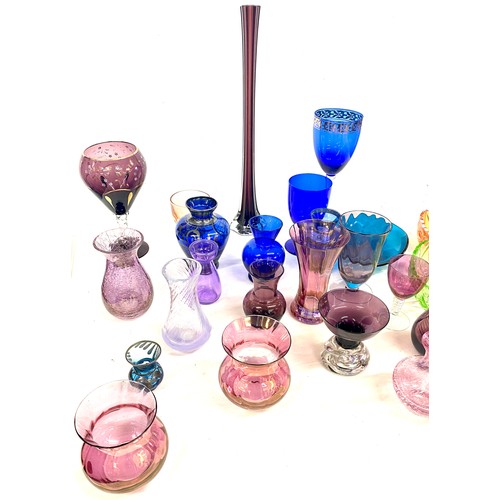 253 - Large selection of vintage and later glassware to include mostly coloured pieces