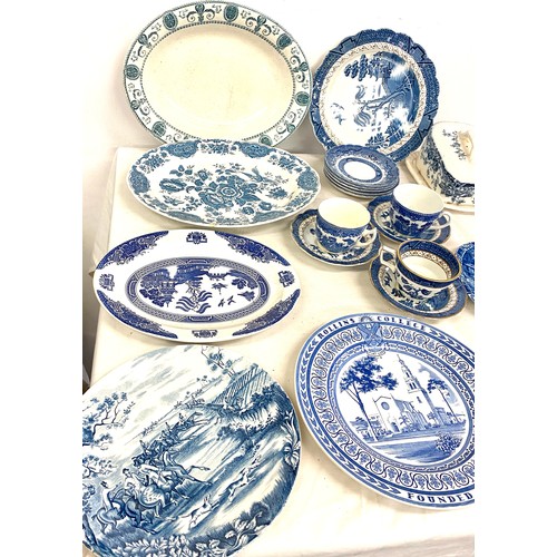 172 - Selection of antique and vintage blue and white pottery pieces to include Delfes etc