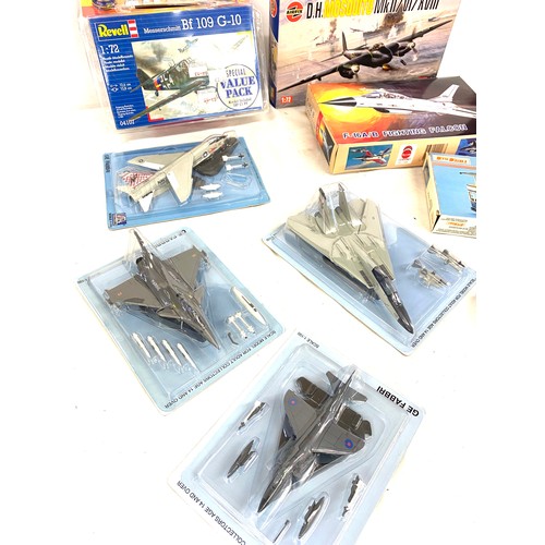 340 - Selection of air craft models to include Airfix D H Mosquito MK II, Revell etc