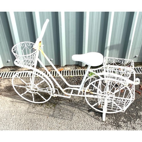 101D - Vintage metal bike with plant stands