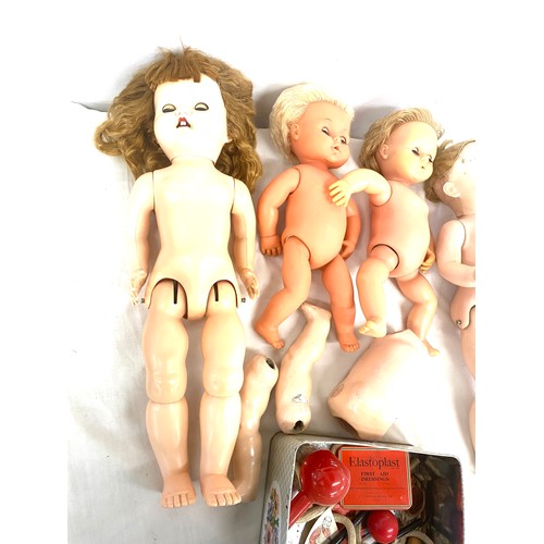 272 - Selection vintage children's dolls and toys