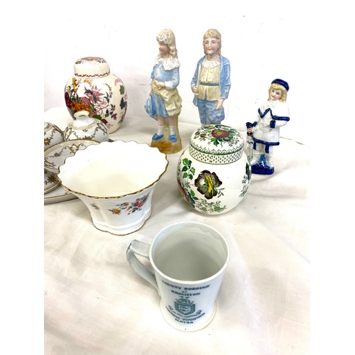 190 - Selection of assorted branded named pottery and figures to include Masons, Minton, Naritka etc