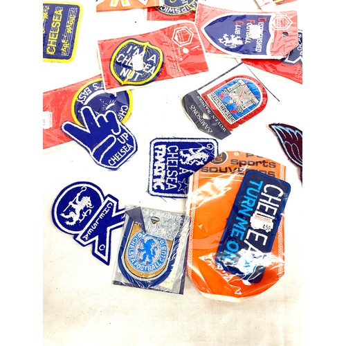 446 - Selection of assorted cloth badges includes Chelsea, Westham, Aston villa etc