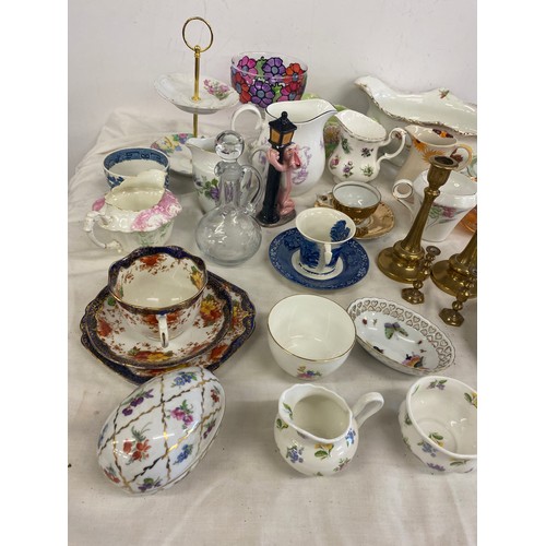 219 - Selection of miscellaneous pottery to include jugs, candle sticks, trinkets, cups and saucers etc