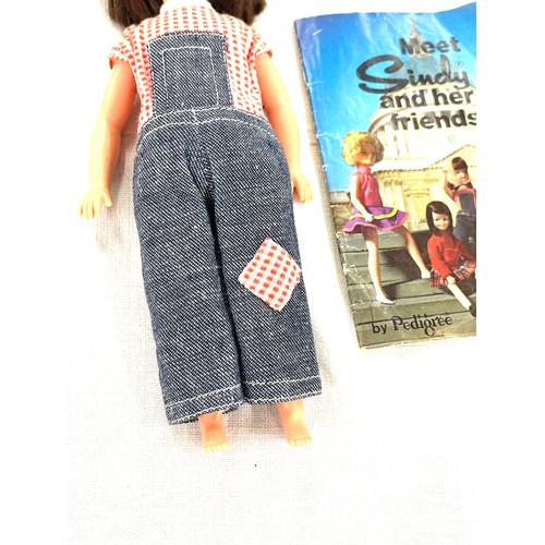 402 - Vintage Meet Sindys friends Doll with booklet